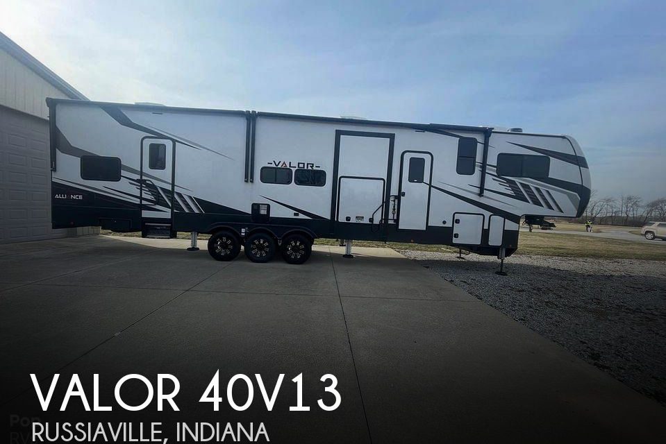 2022 Alliance RV Valor 40v13