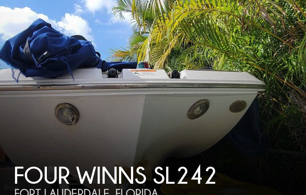 2013 Four Winns SL242