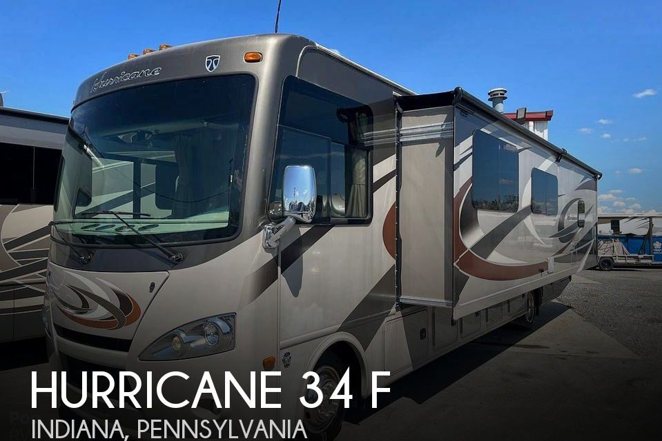 2016 Thor Motor Coach Hurricane 34 F