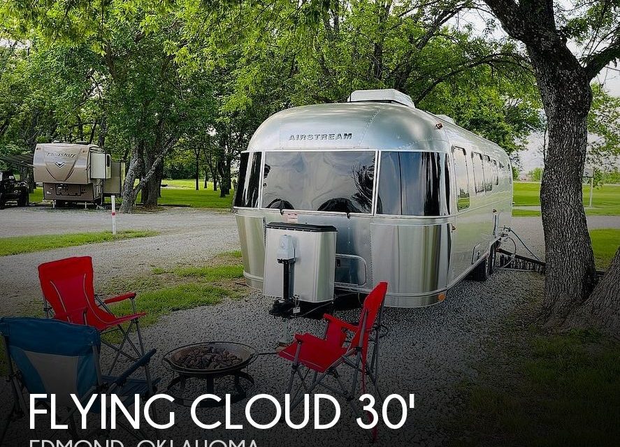 2019 Airstream Flying Cloud 30fb Bunk