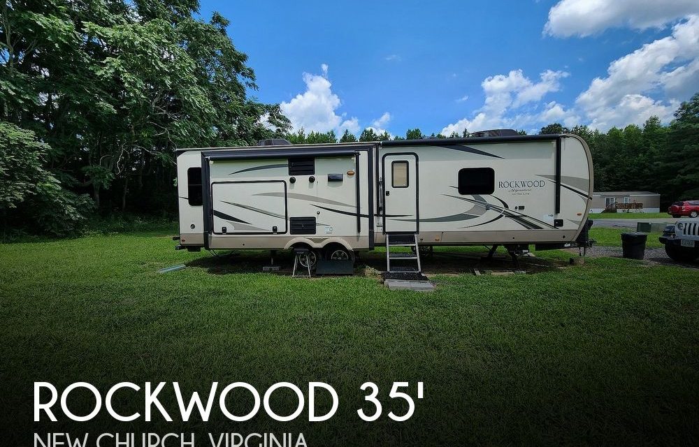 2019 Forest River Rockwood 8328BS Signature Ultra Lite