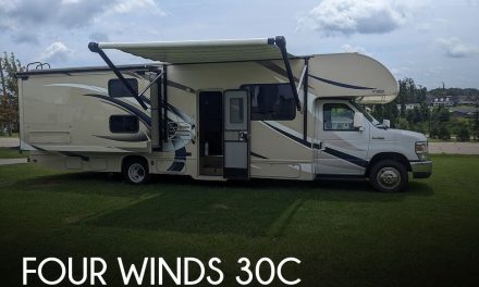 2016 Thor Motor Coach Four Winds 30C