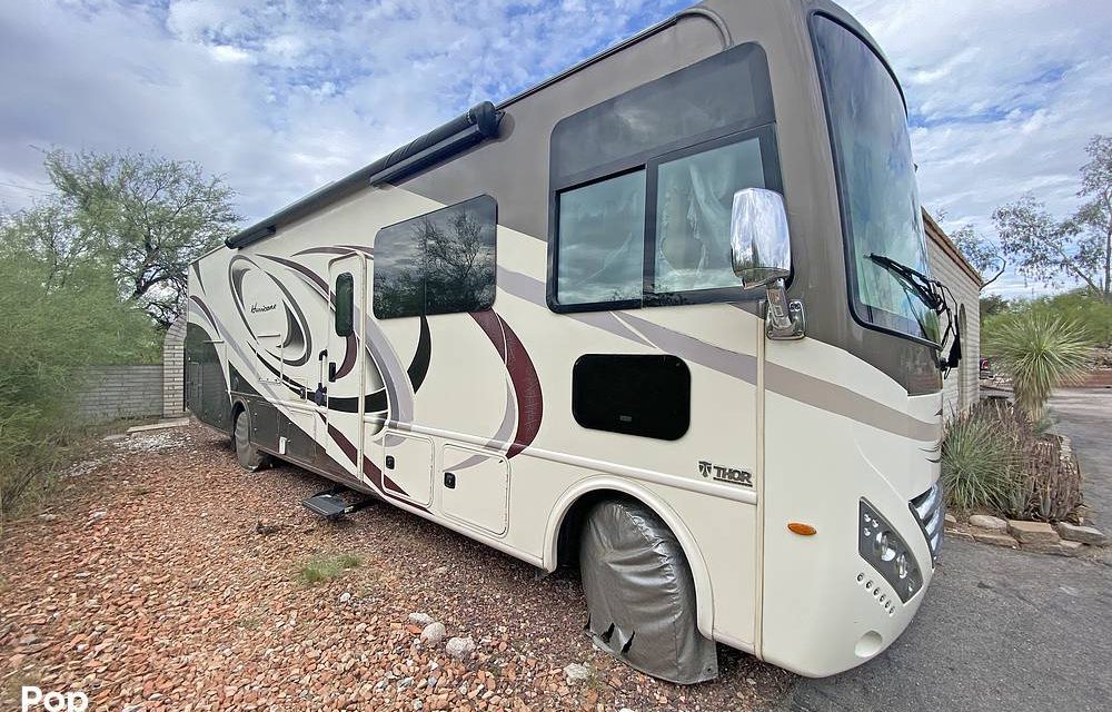 2018 Thor Motor Coach Hurricane 34J