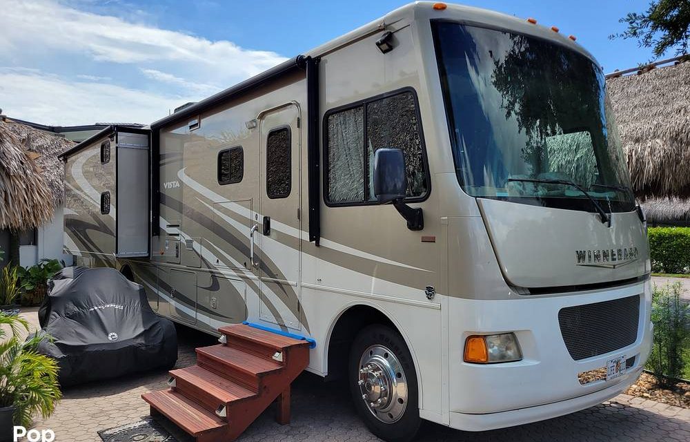 2014 Winnebago Vista 35B