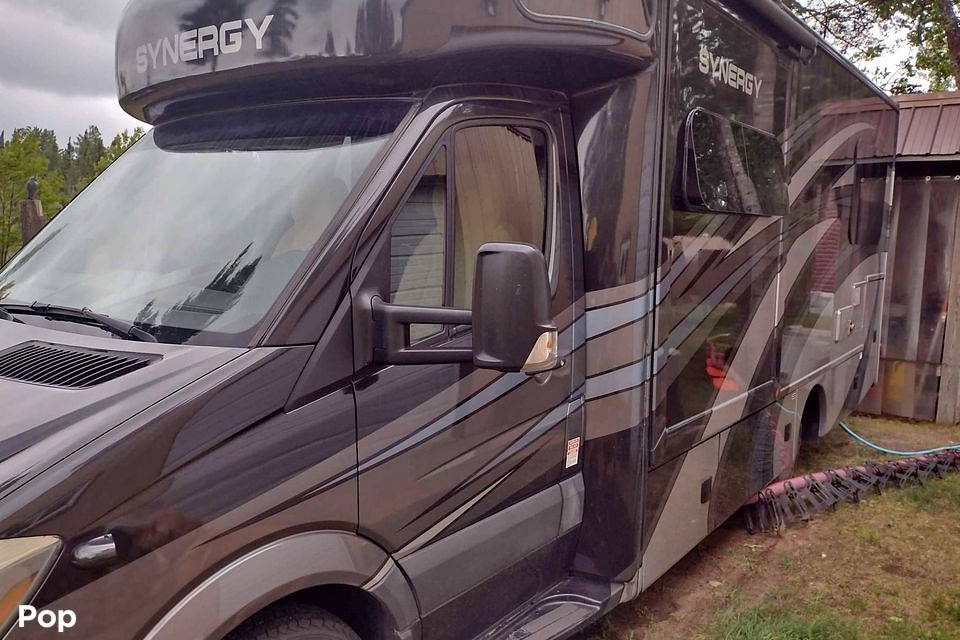 2017 Thor Motor Coach Synergy TT24