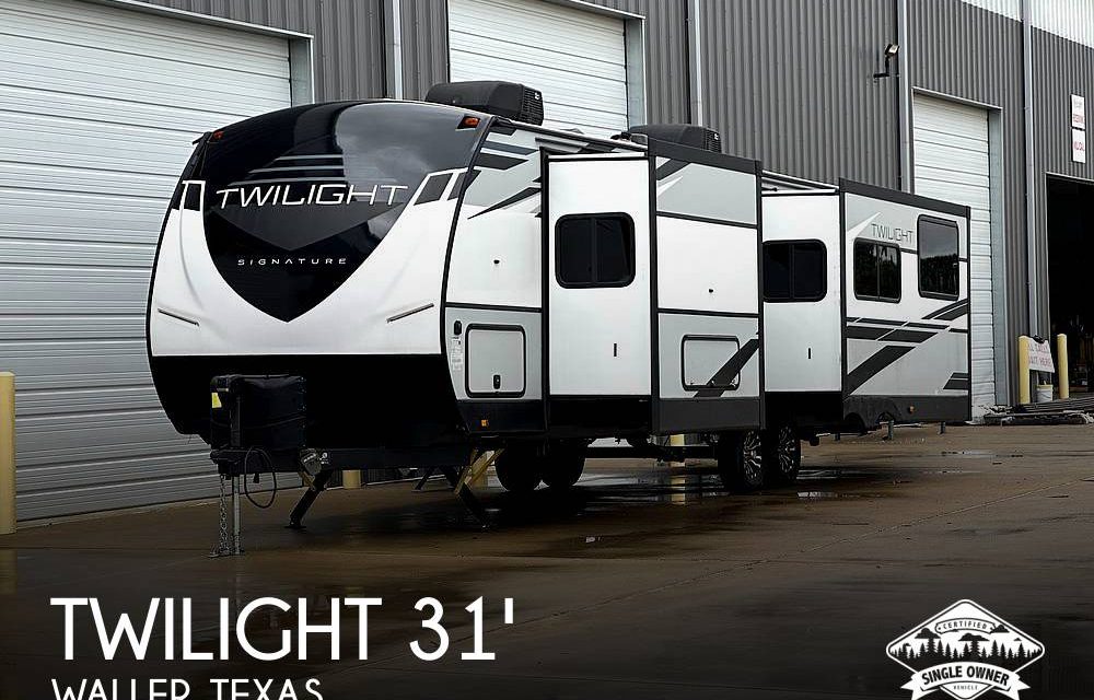 2022 Cruiser RV Twilight Signature Series 3100