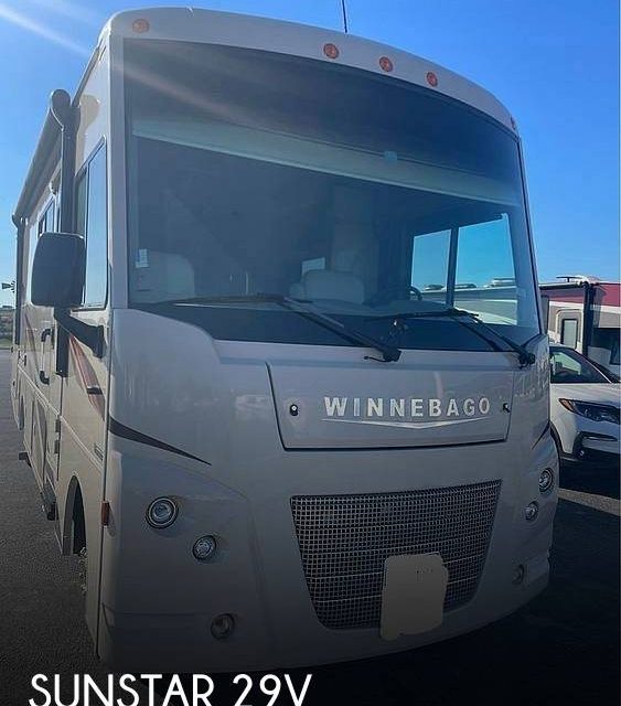 2019 Winnebago Sunstar 29V