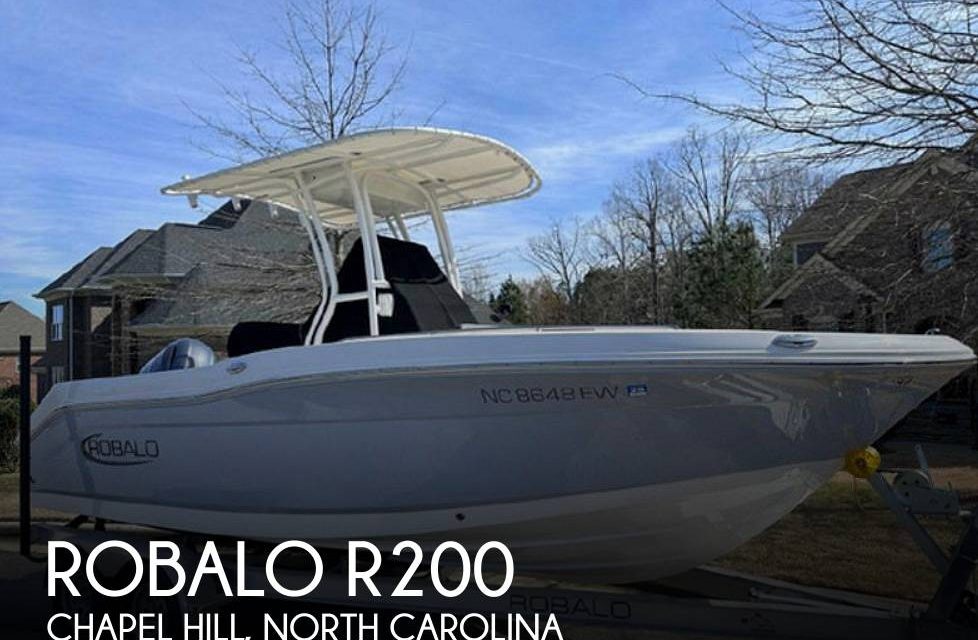 2022 Robalo R200