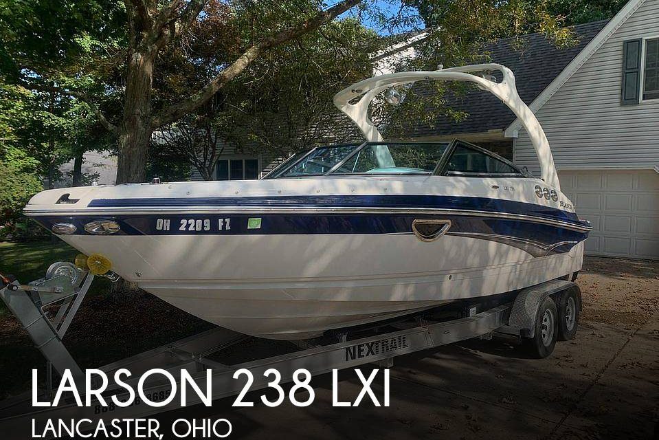 2009 Larson 238 LXI