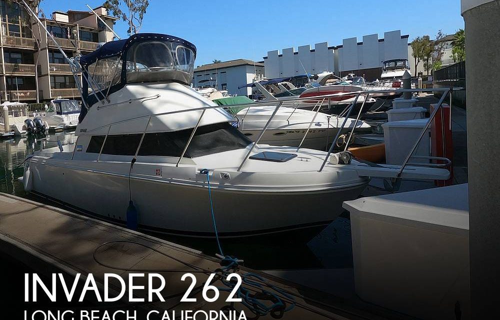 2004 Invader Skipjack Flybridge 262