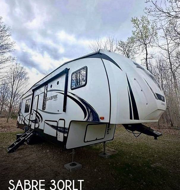 2019 Forest River Sabre 30RLT