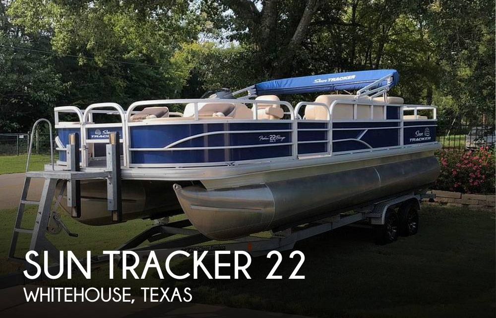 2017 Sun Tracker 22 Fishing Barge