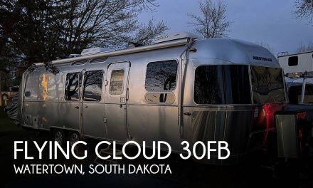 2022 Airstream Flying Cloud 30FB