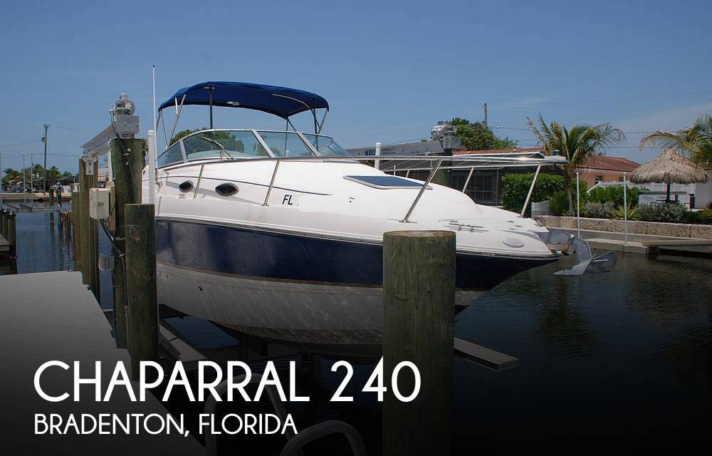 2004 Chaparral 240 Signature