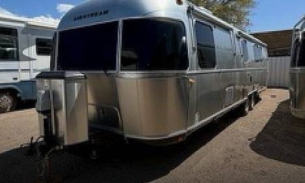 2018 Airstream Classic 33FB