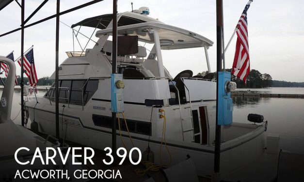 1994 Carver 390 Aft Cabin