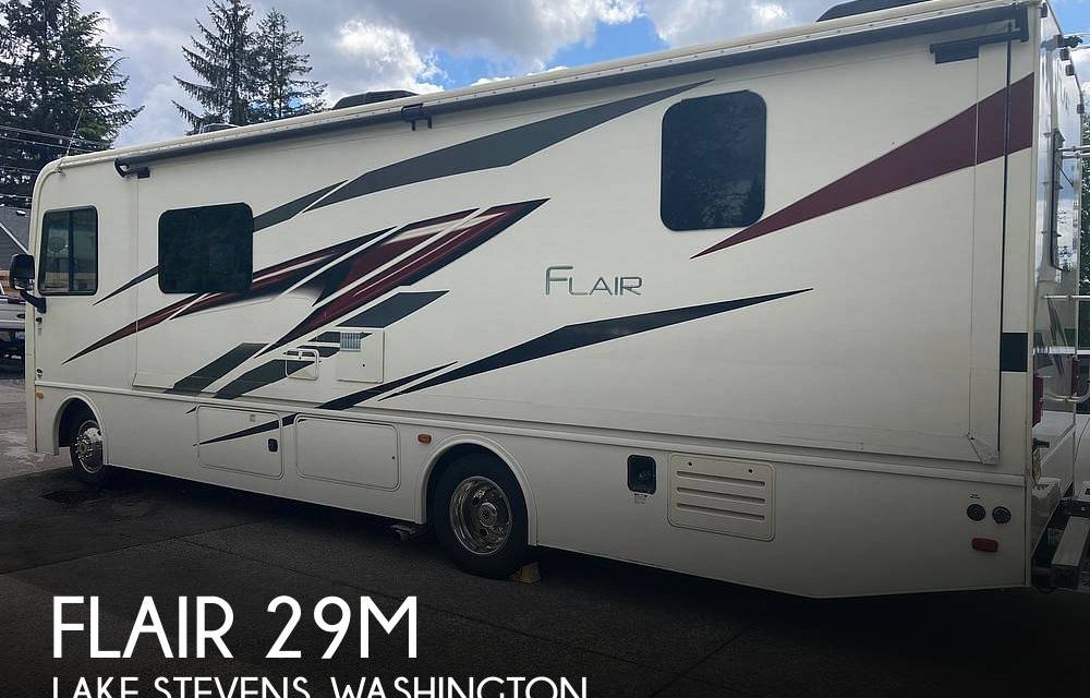 2021 Fleetwood Flair 29M