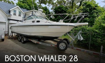 2001 Boston Whaler 28 Conquest