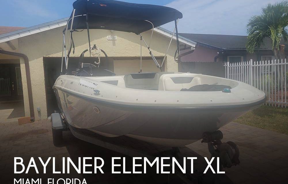 2017 Bayliner Element XL