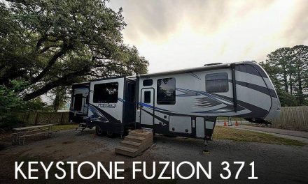 2016 Keystone Keystone Fuzion 371
