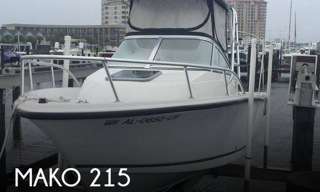 2005 Mako 215