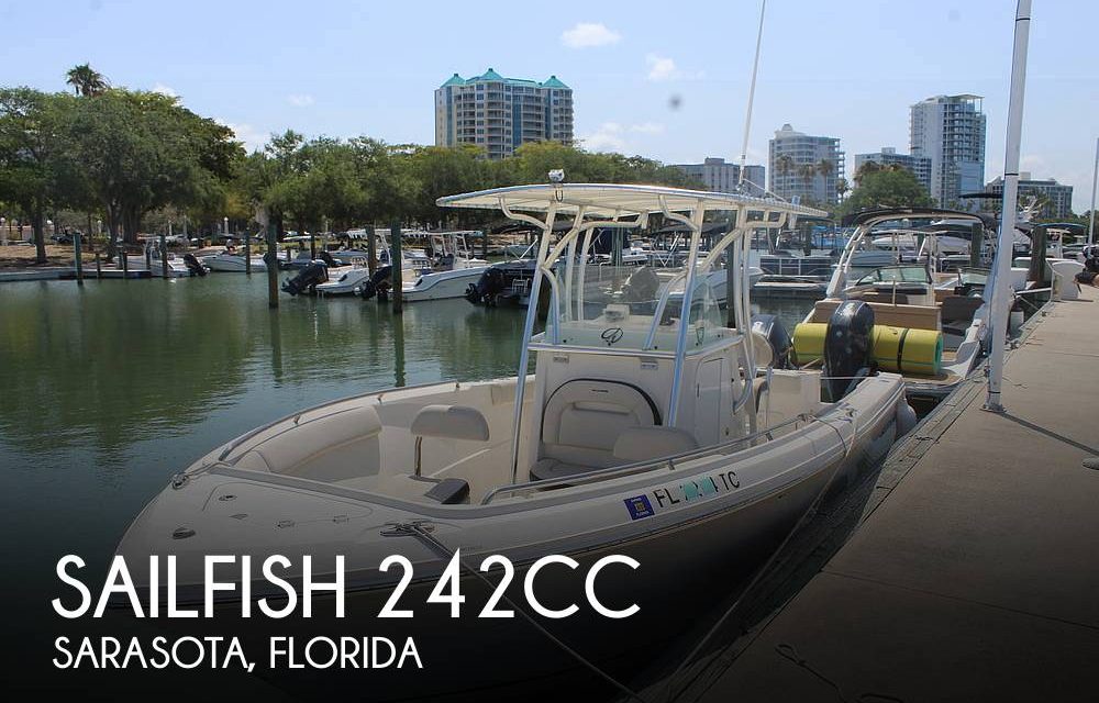 2022 Sailfish 242CC