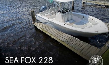 2022 Sea Fox 228 Commander