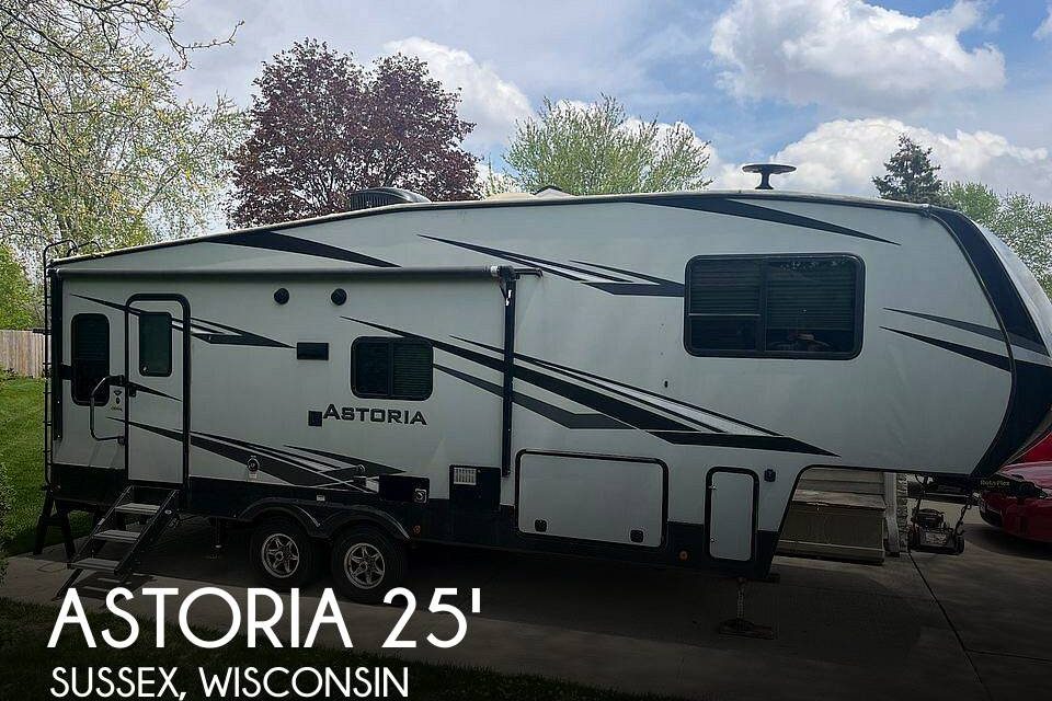 2019 Dutchmen Astoria Aerolite 2513RLF