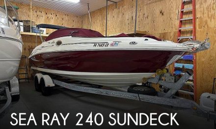 2006 Sea Ray 240 Sundeck