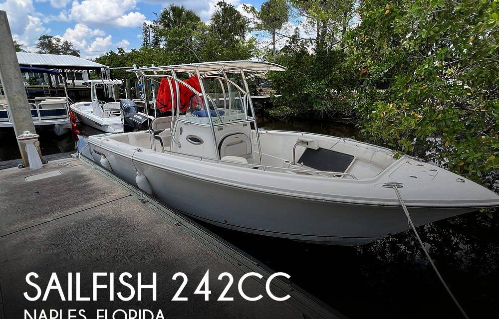 2022 Sailfish 242CC