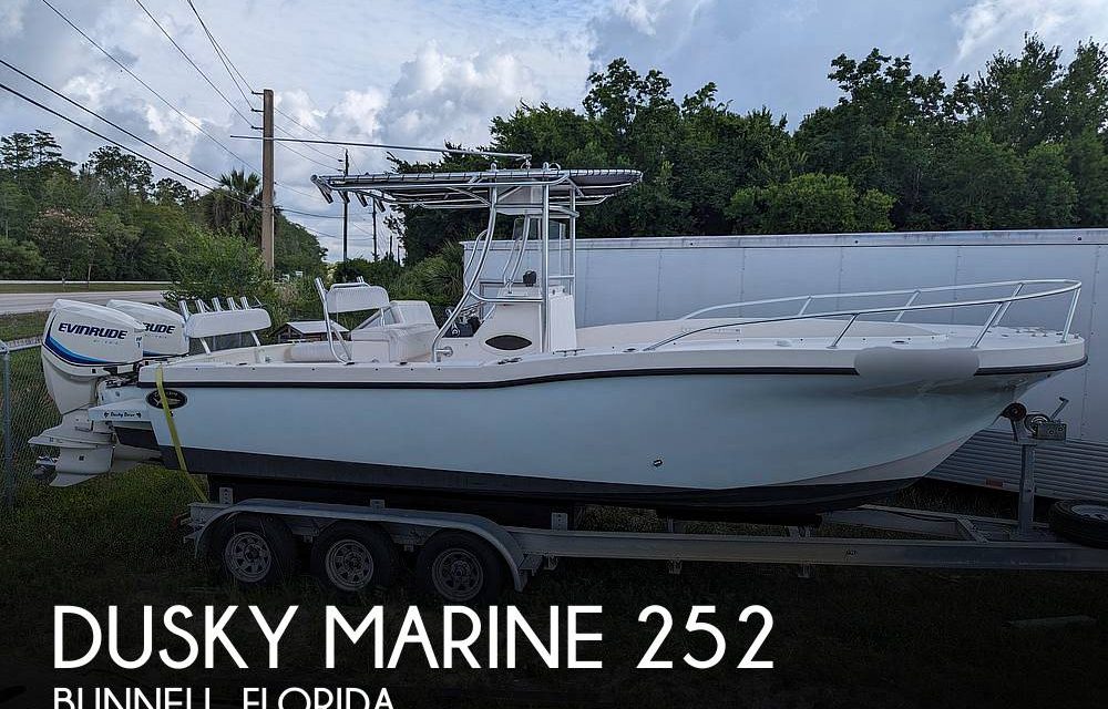 2014 Dusky Marine 252 Open Fisherman