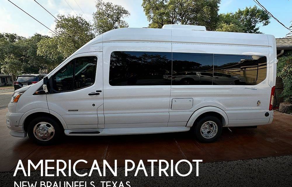 2022 American Coach American Patriot MD2 AWD