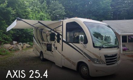 2017 Thor Motor Coach Axis 25.4