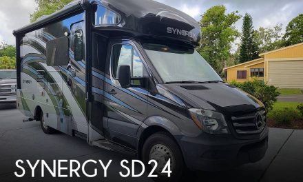 2017 Thor Motor Coach Synergy SD24