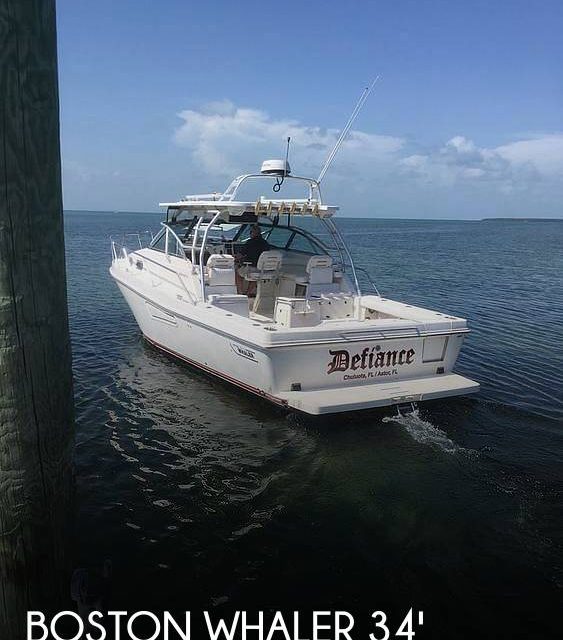 2000 Boston Whaler defiance