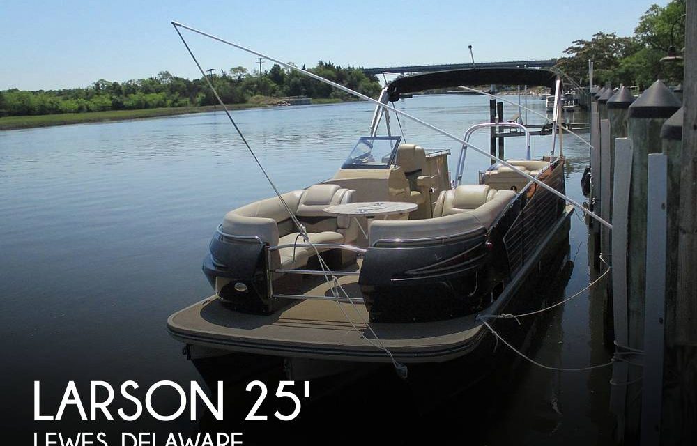 2015 Larson Escape 25′ TTT