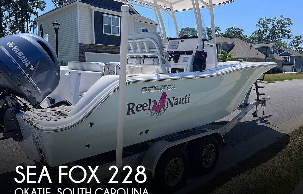 2022 Sea Fox 228 commander