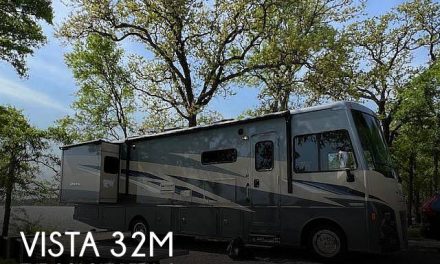 2022 Winnebago Vista 32M