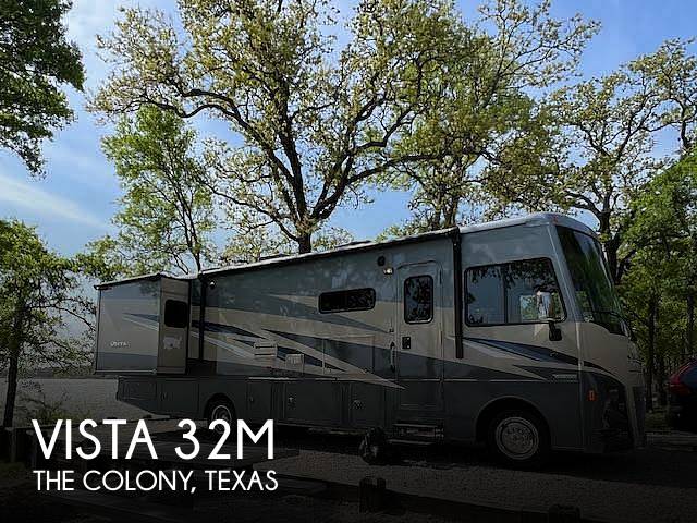 2022 Winnebago Vista 32M