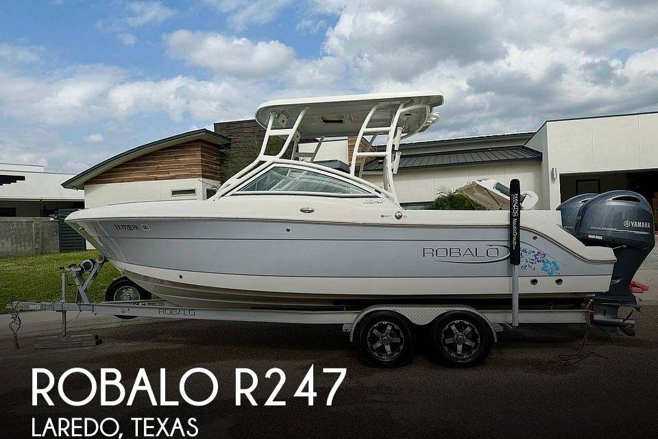 2019 Robalo R247