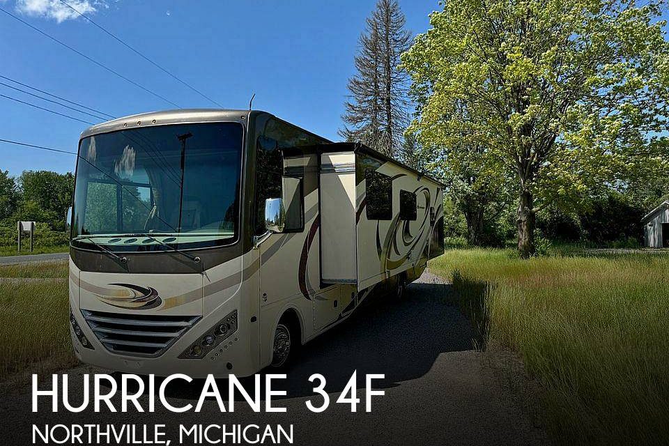 2016 Thor Motor Coach Hurricane 34f