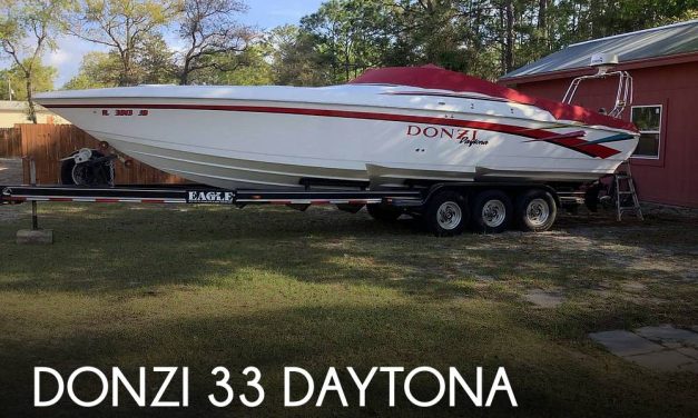 1998 Donzi 33 Daytona