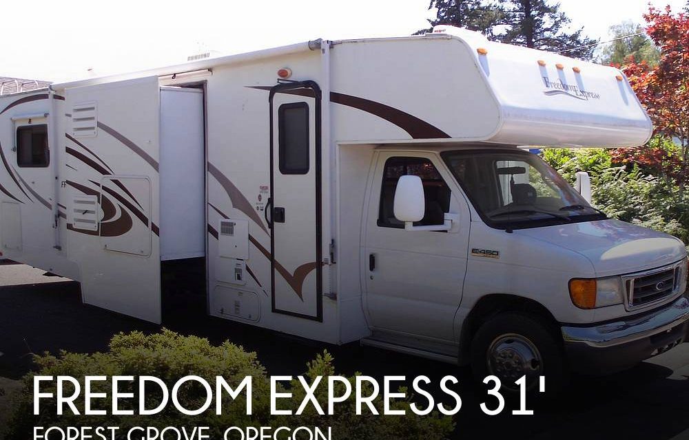 2008 Coachmen Freedom Express 31IS Tailgate Edition