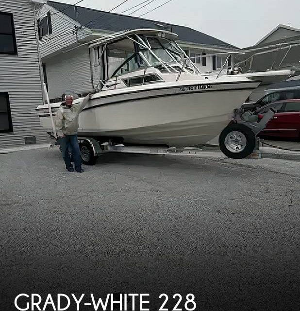 1994 Grady-White 228 Seafarer