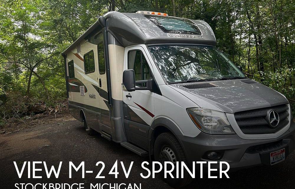 2017 Winnebago Navion 24V