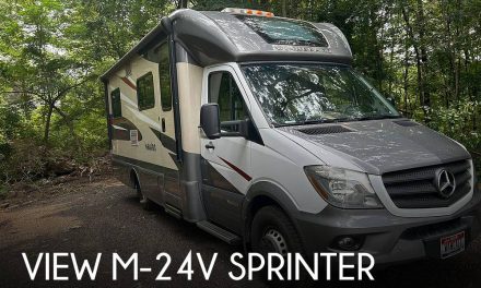 2017 Winnebago Navion 24V