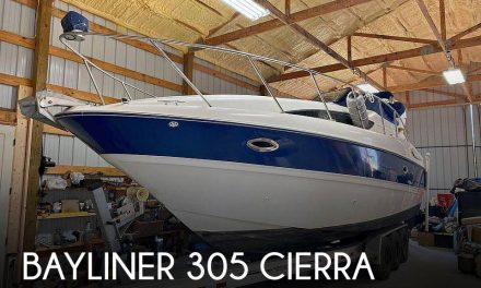 2004 Bayliner 305 Cierra