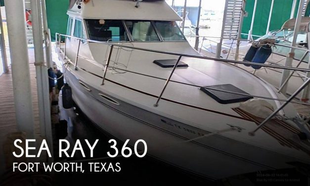 1983 Sea Ray SRV360 Fly Bridge