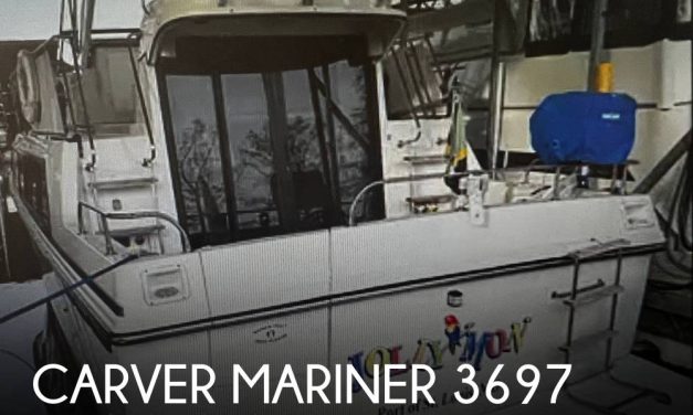 1988 Carver Mariner 3697