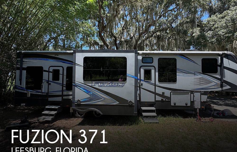 2017 Keystone Fuzion 371